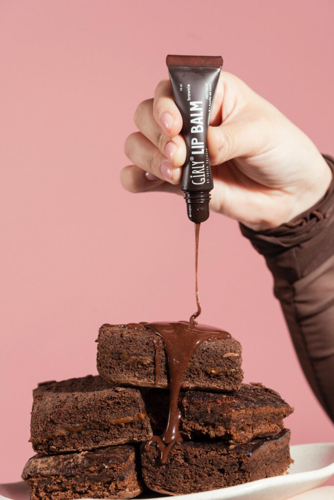 Lip Balm con peptidos girly con color BROWNIE